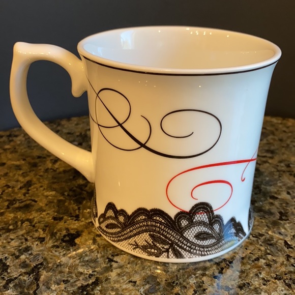 Bombshell Mug - Picture 2 of 16